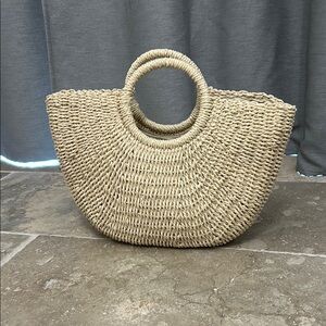 Chic Woven Straw Tote Bag